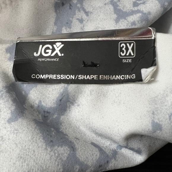 NWT JGX Plus Hi Rise Compression Capris - Picture 7 of 8